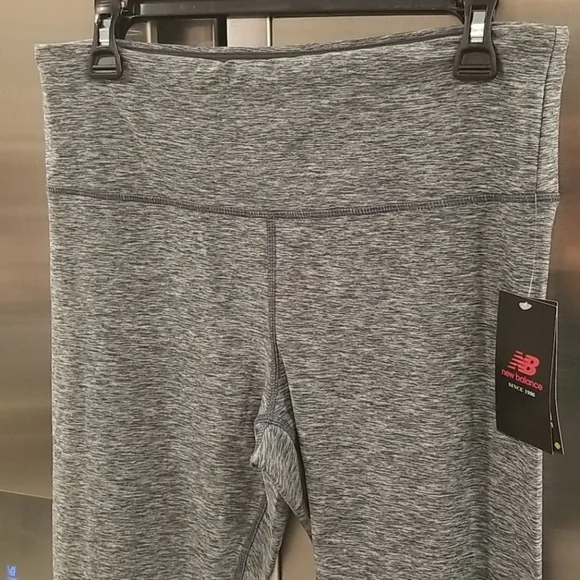 💕NEW BALANCE💕  Space Dye Copped Leggings Gray Large L NWT - Picture 5 of 13